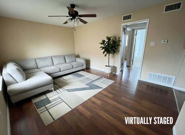 Foto del edificio - 425 W Avenue C