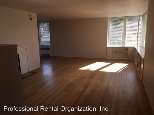 Building Photo - 1082 Azuar Ave