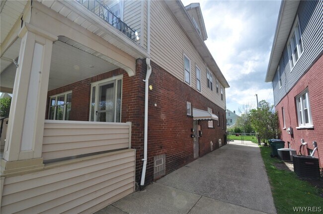 Foto del edificio - 74 Norwalk Ave