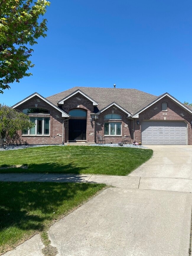 Building Photo - 9266 Maura Ct
