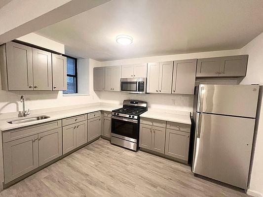 Foto principal - 2 bedroom in BRONX NY 10456