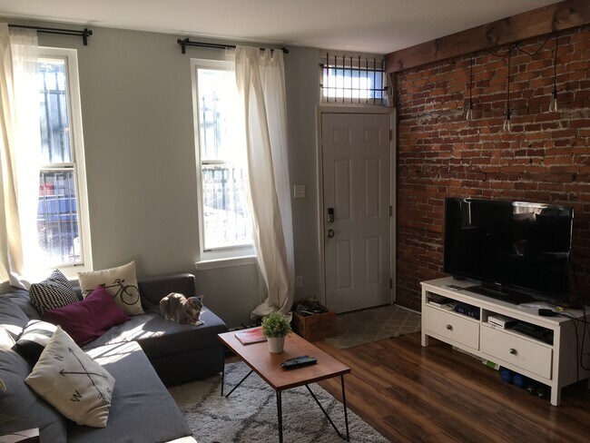 Foto del edificio - 3912 Warren St