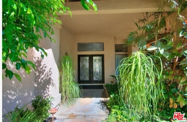 Foto del edificio - 78920 Skyward Way