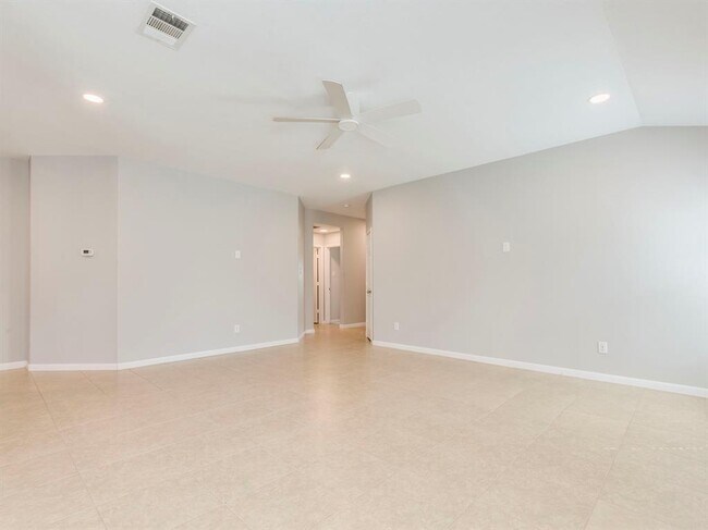 Foto del edificio - 141 Linden Ln