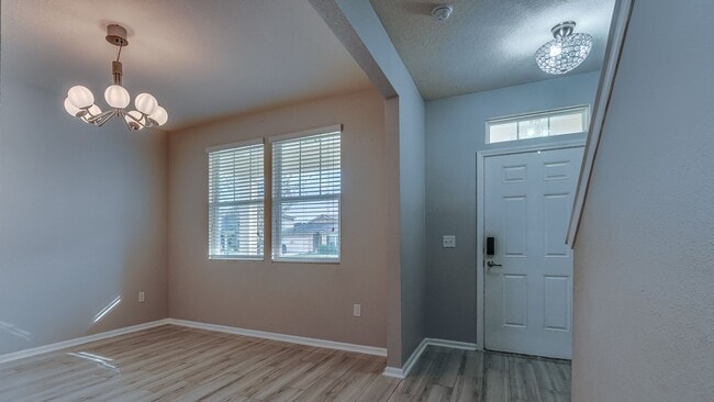 Foto del edificio - 5 bedroom, 2.5 bath home at Village of Wes...