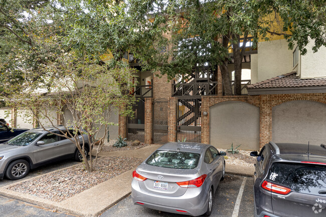 Entrance - Croix Condominiums