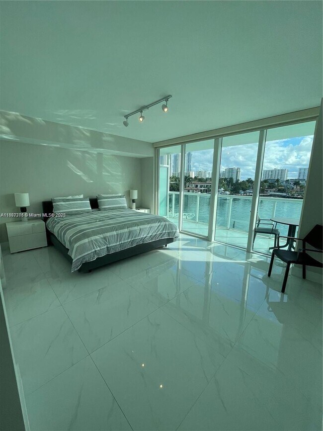 Foto del edificio - 400 Sunny Isles Blvd