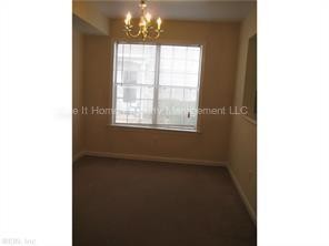 Foto del edificio - Spacious Condo Townhouse in Shaker Square
