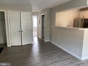 Building Photo - 11767 Carriage House Dr