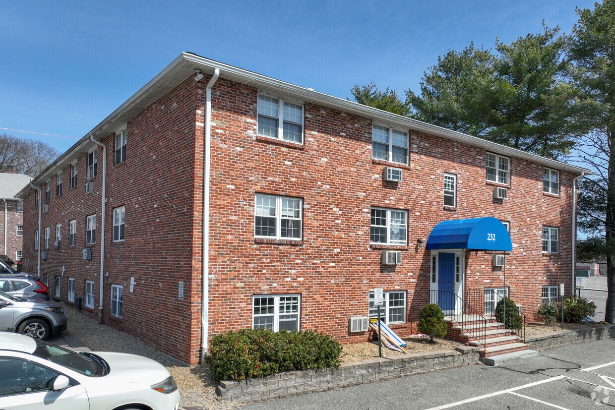 Foto principal - Newport Condominiums