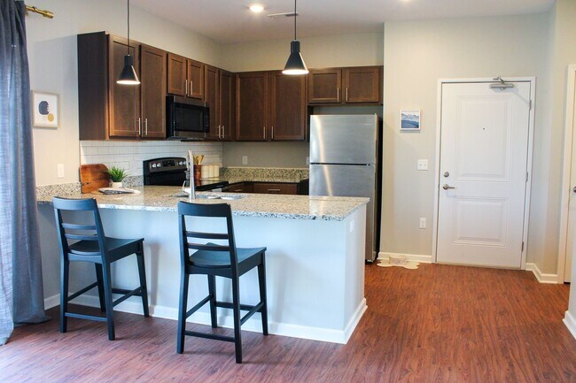 Building Photo - 3211 Redhawk St