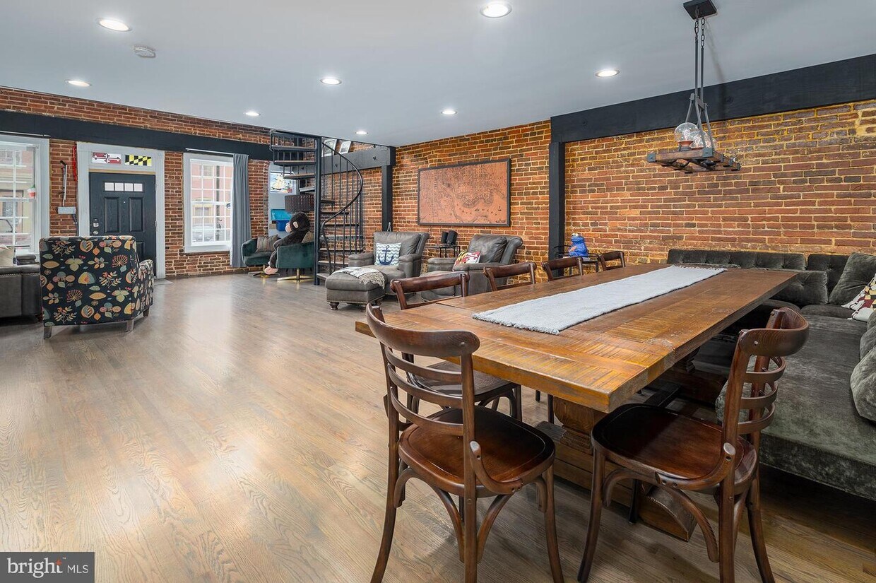 Foto principal - 840 S Bond St