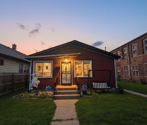 Foto principal - 14921 Lincoln Ave