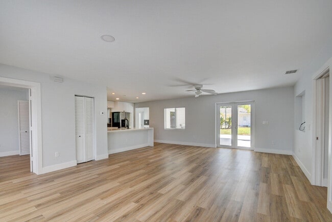 Building Photo - 4587  Belvedere Road  Haverhill Fl 33415