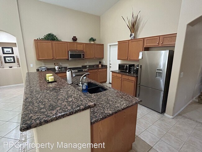 Foto del edificio - 4 br, 2 bath House - 18531 W Onyx Ave