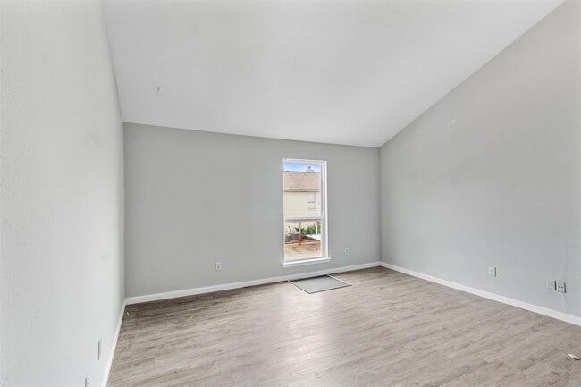 Foto del edificio - 8657 Village of Fondren Dr