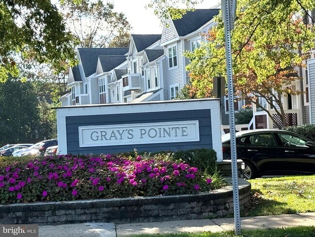 Foto del edificio - 12956A Grays Pointe Rd