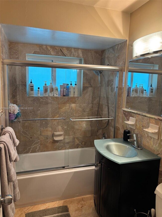 Foto del edificio - 16195 SW 78th Ave