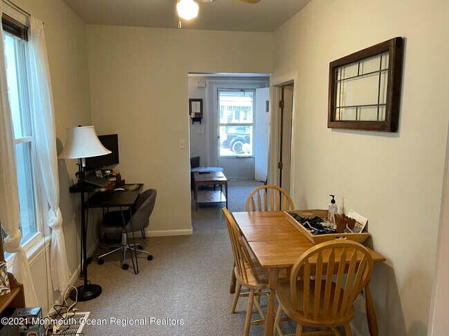 Building Photo - 84 Mt Hermon Way