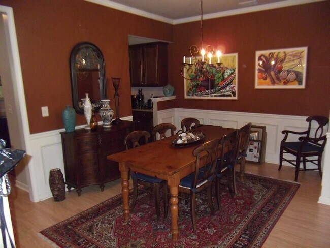 Foto del edificio - 1530 Queens Ln