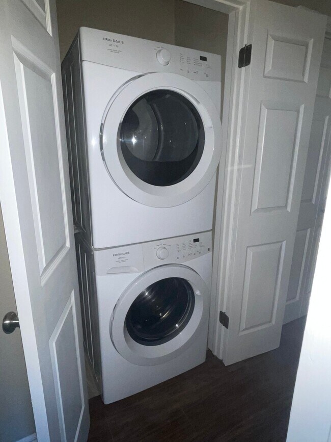 Foto del edificio - 417 NW 22nd St