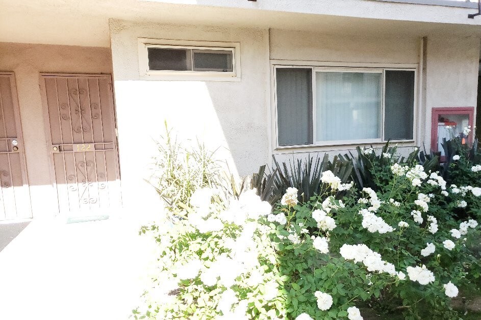 Foto principal - 8650 Belford Ave