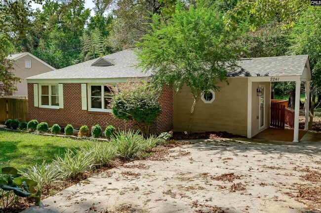 Building Photo - 2241 Atascadero Dr