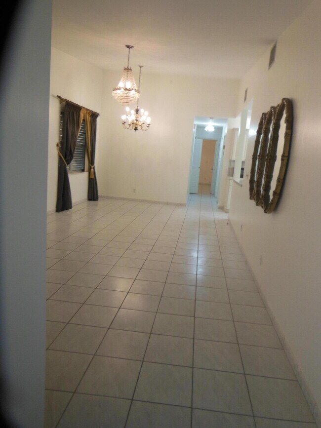 Foto del edificio - 5475 Glenda St