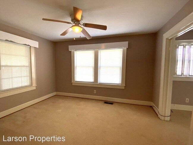 Building Photo - 2 br, 1 bath House - 207 S. Melville Street