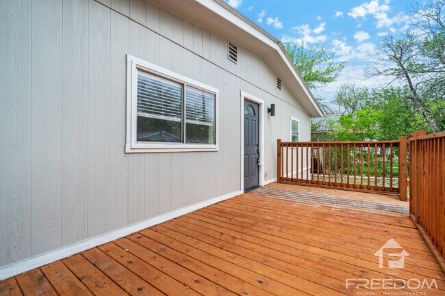 Foto del edificio - 1824 Katy St