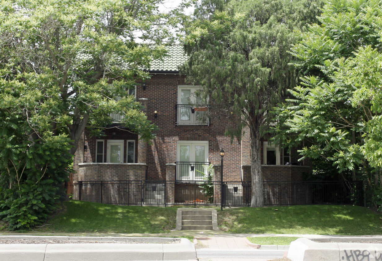 Primary Photo - Martin Terrace Apartments