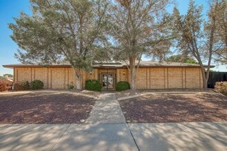 Building Photo - 1716 Tommy Aaron Dr