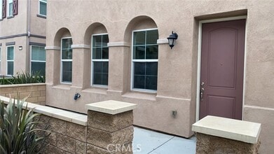 Building Photo - 12981 Waterlily Way
