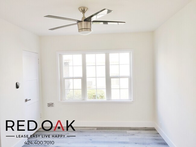 Building Photo - Charming One Bedroom Bungalow Available