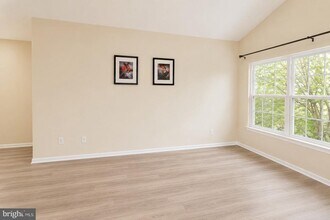 Building Photo - 18501 Fairlight Dr