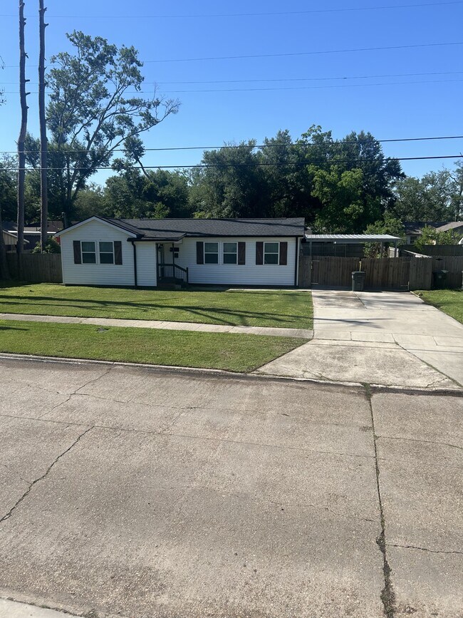 Building Photo - 1610 14th St