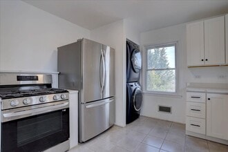 Building Photo - 11601 Ridge Rd