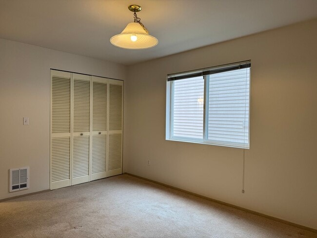 Building Photo - CLICK "REQUEST A TOUR" NOW!