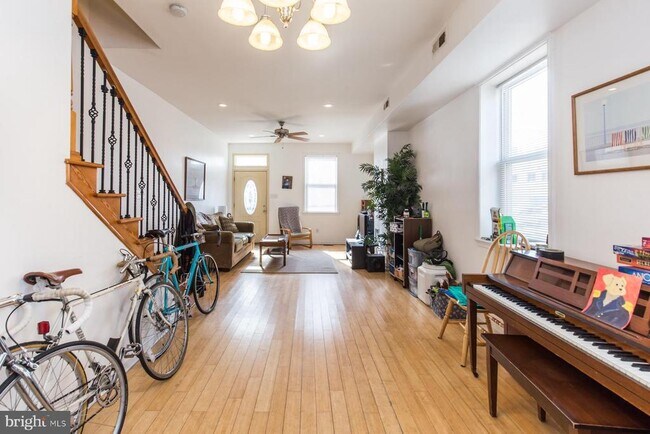 Foto del edificio - 2460 Emerald St