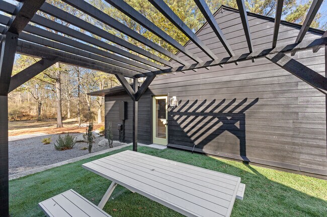 Building Photo - 1675 Highway 92 S