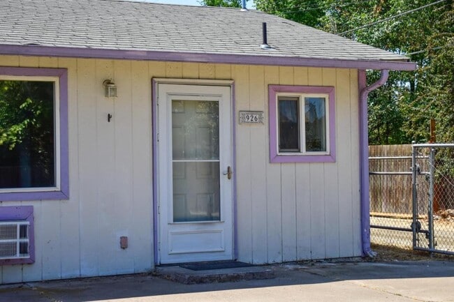 Building Photo - 926 Mount Pitt Ave