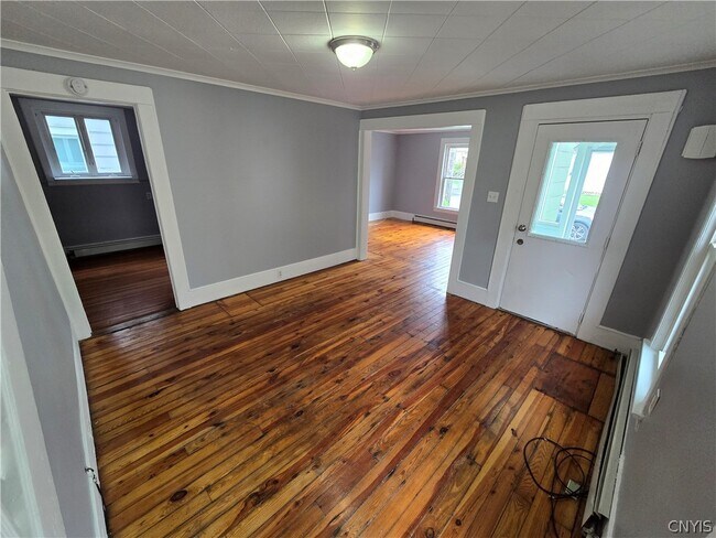 Foto del edificio - 121 West End Dr