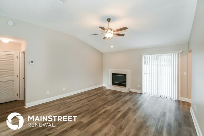 Foto del edificio - 8965 Bridgecreek Dr W