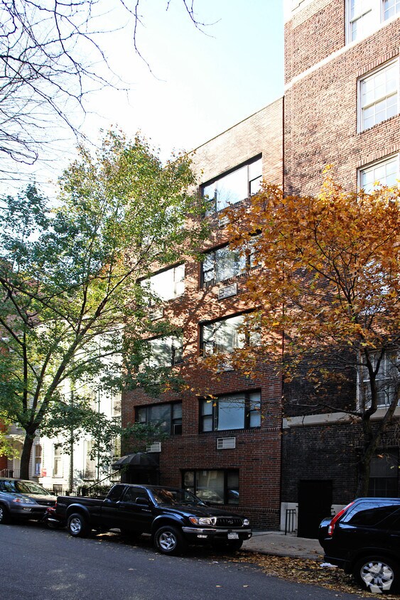 Primary Photo - 142 Hicks St