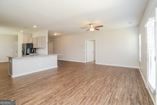 Foto del edificio - 23 Woody Way NW