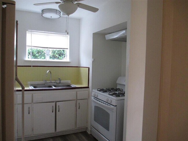 Foto del edificio - 3607 Murworth Dr