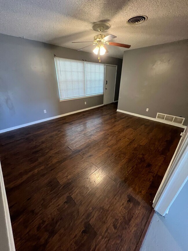 Foto del edificio - 3/2 In Lubbock ISD!