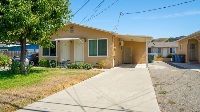 Foto del edificio - 2 bedroom 1 bathroom duplex Vacaville