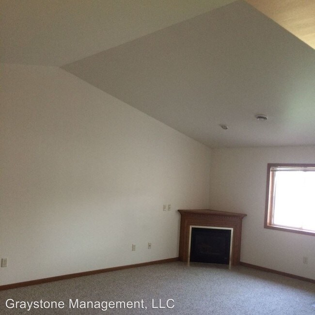 Building Photo - 4550 Hartzell Ln