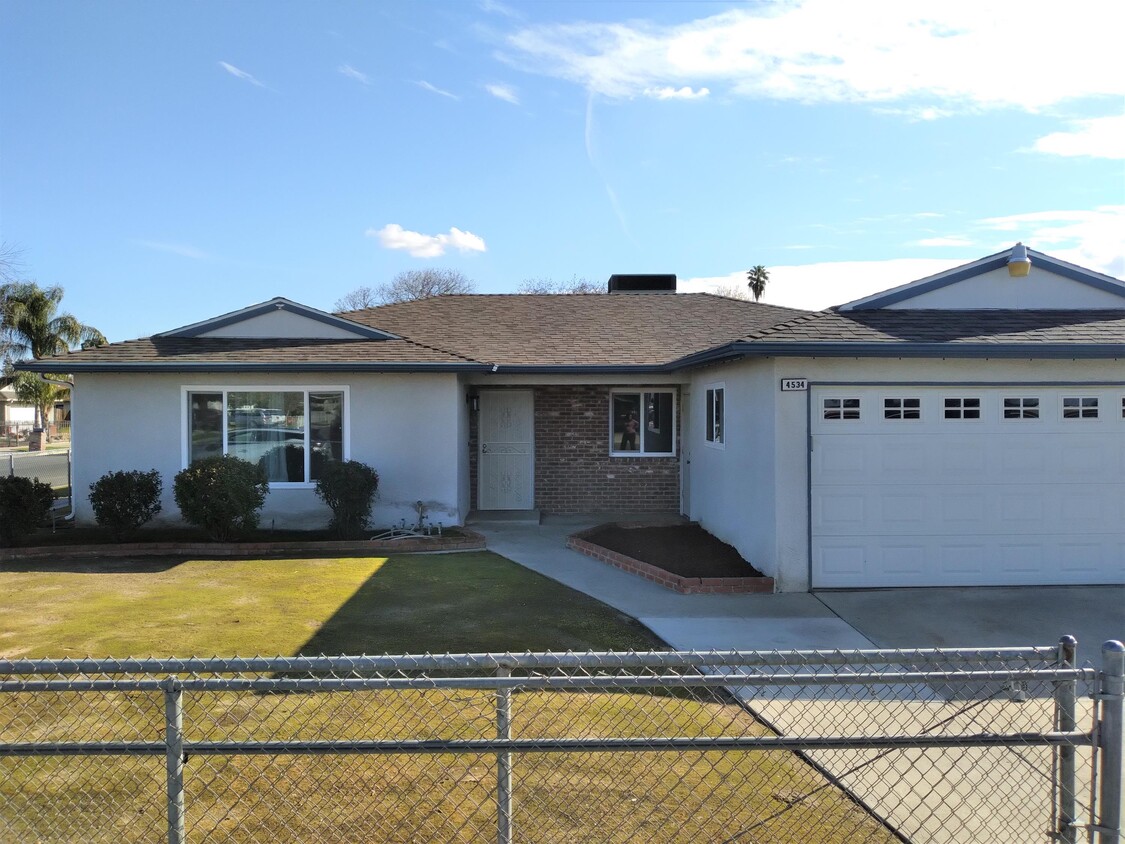 4534 E Byrd Ave, Fresno, CA 93725 House Rental in Fresno, CA